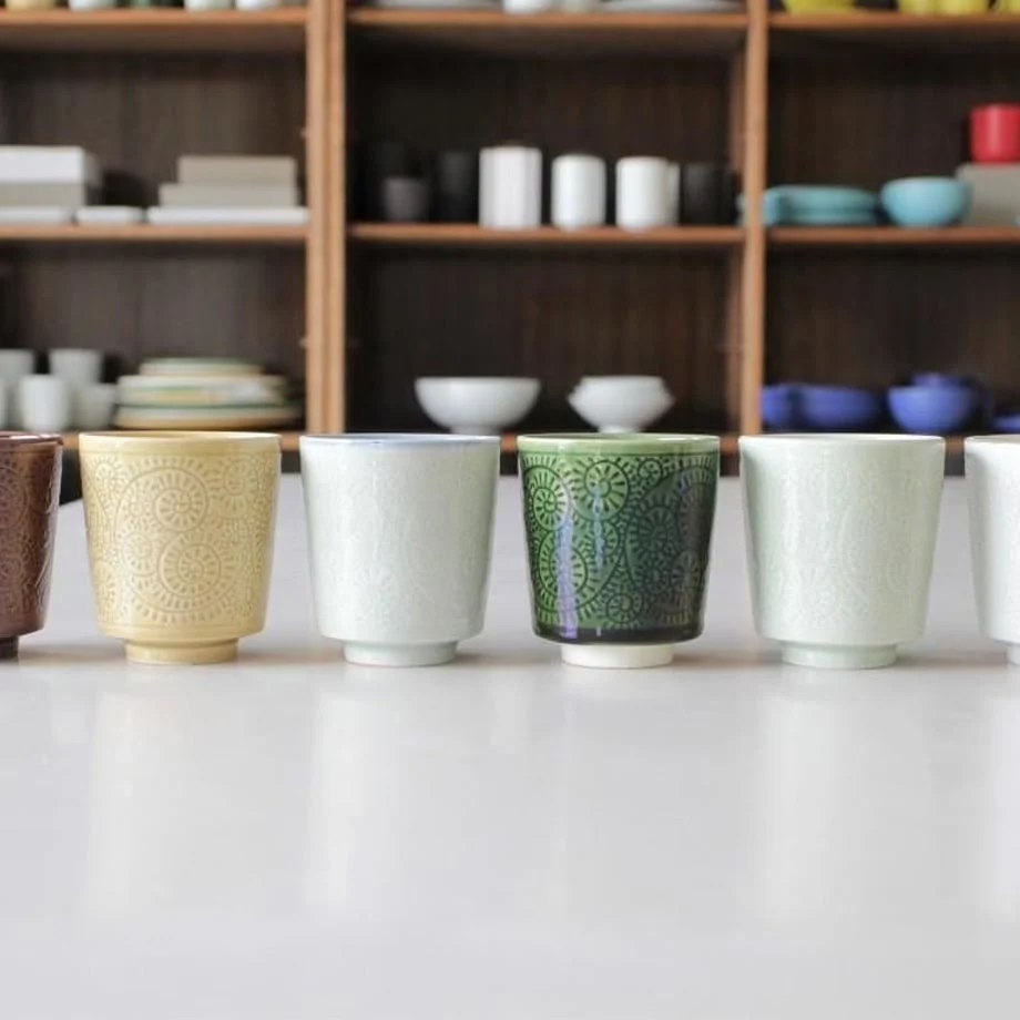 Koyu Shino White Chrysanthemum Sake Cup - Image 3